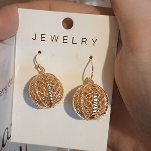 ♥️ C 5/$20 Elegant Gold Filigree Earrings